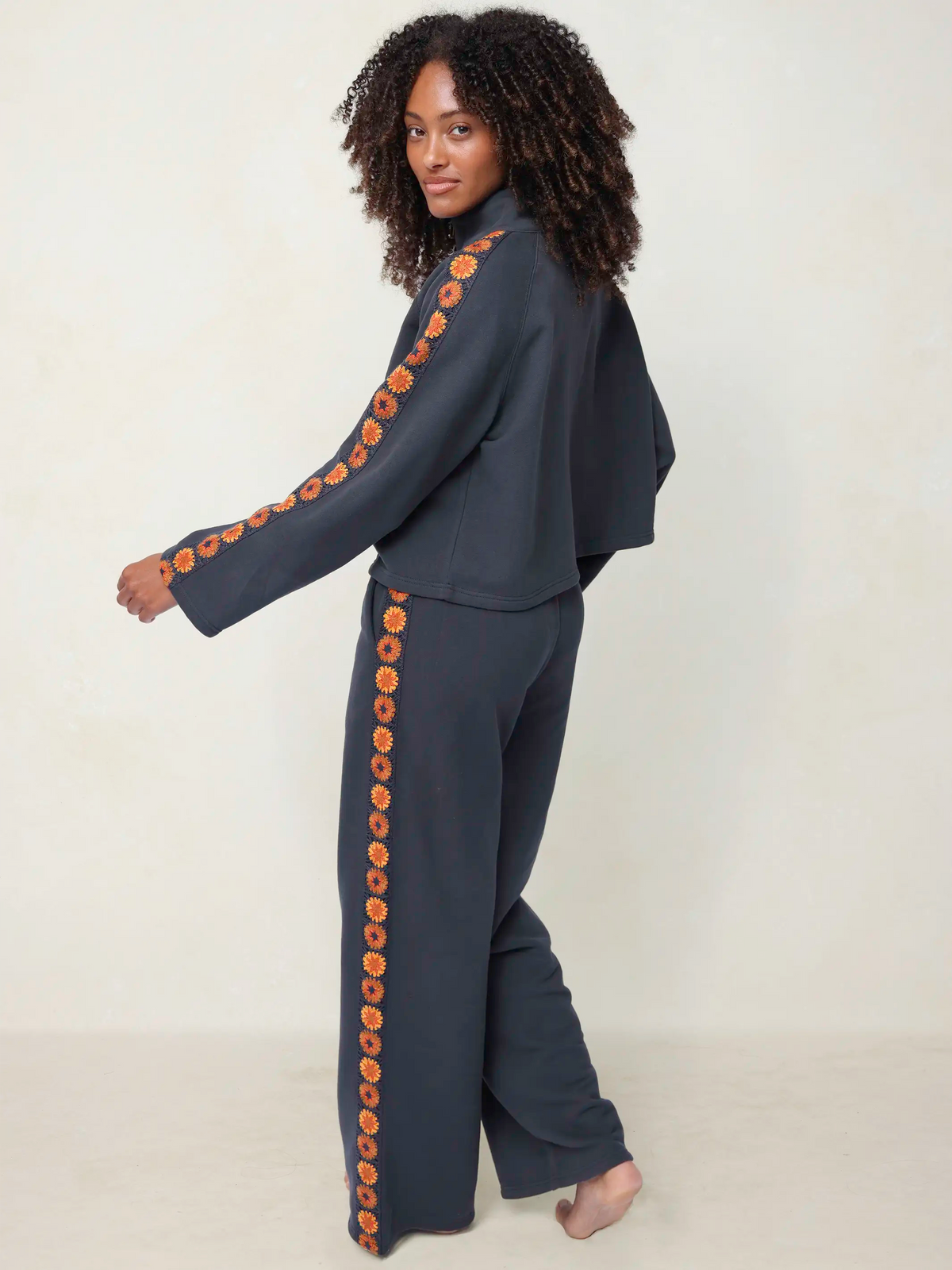 Lyvie Trim Sweatpants - Charcoal