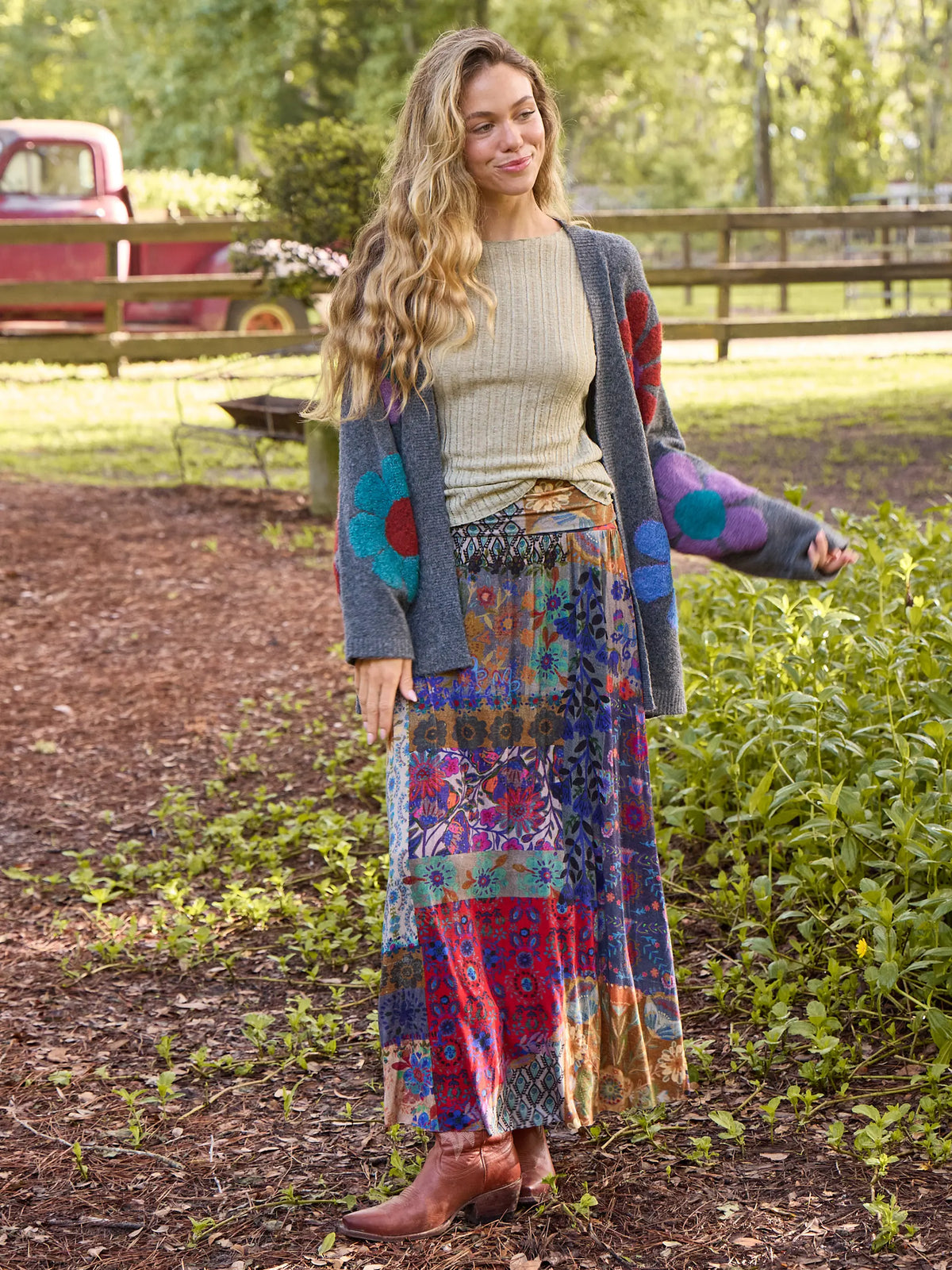 Lexie Intarsia Cardigan Sweater - Charcoal Daisies