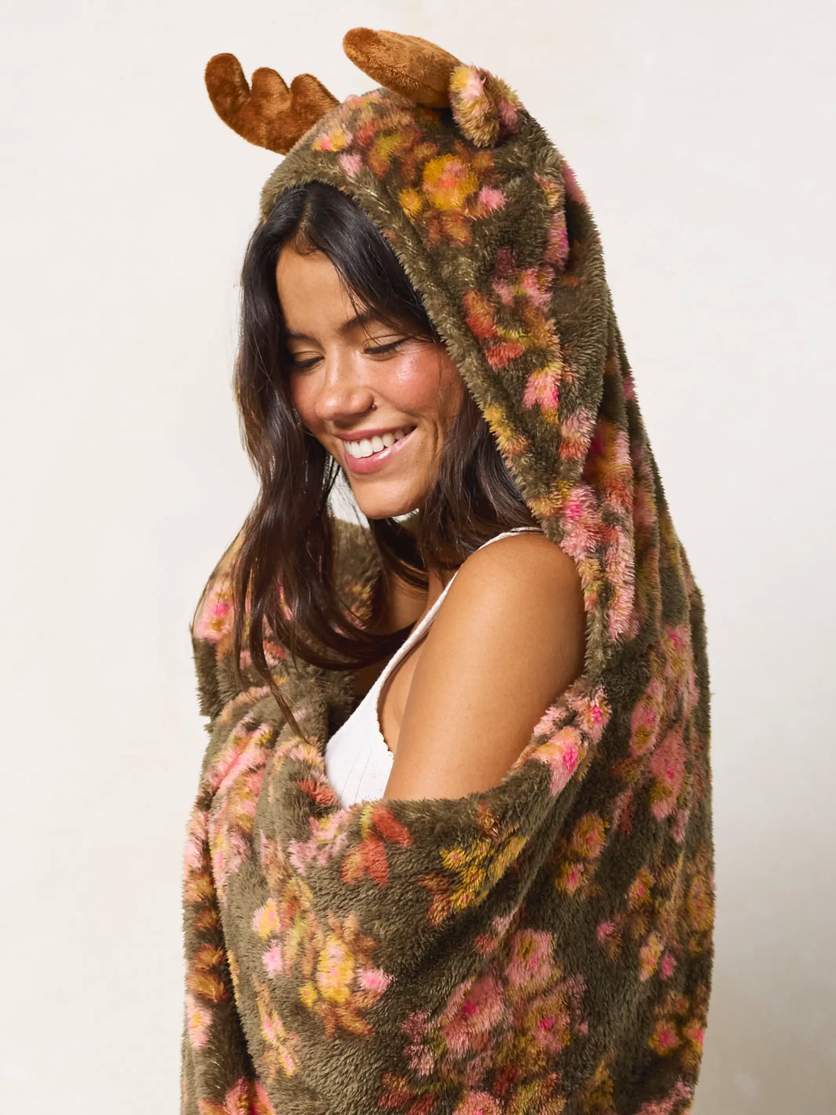 Hooded Sherpa Blanket - Moose